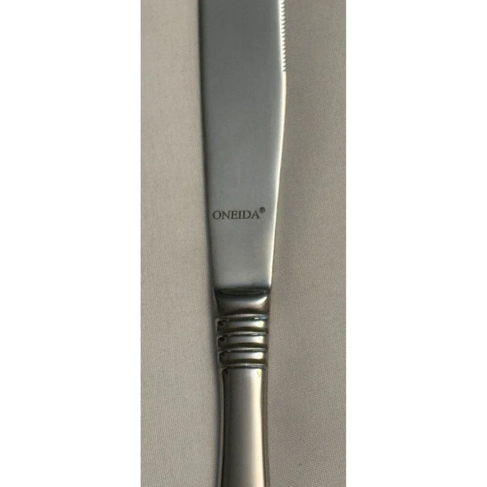 Oneida Banbury Set of 4 Dinner Knives New Unused Stainless Steel Flatware China
